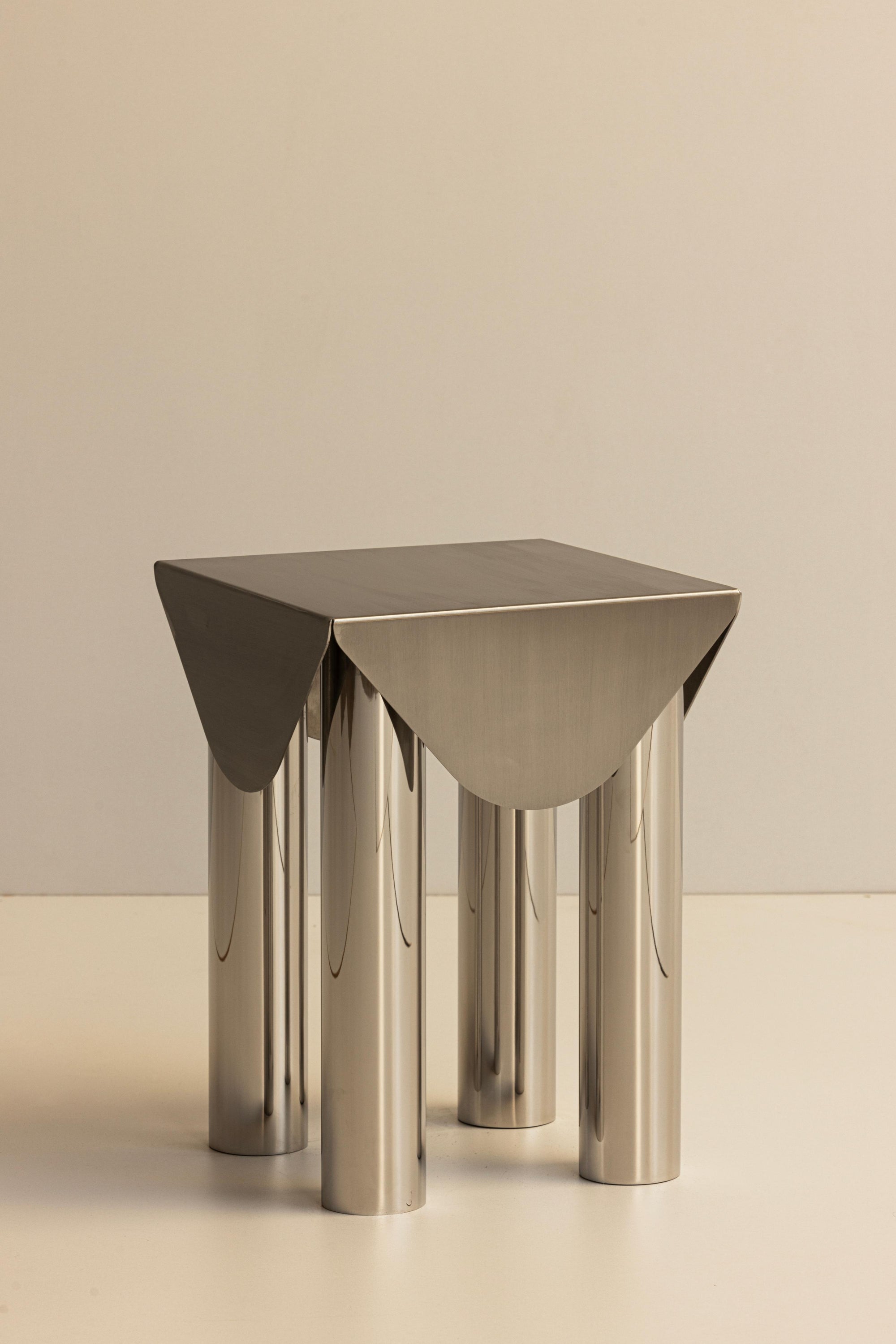 DOROS SIDE TABLE