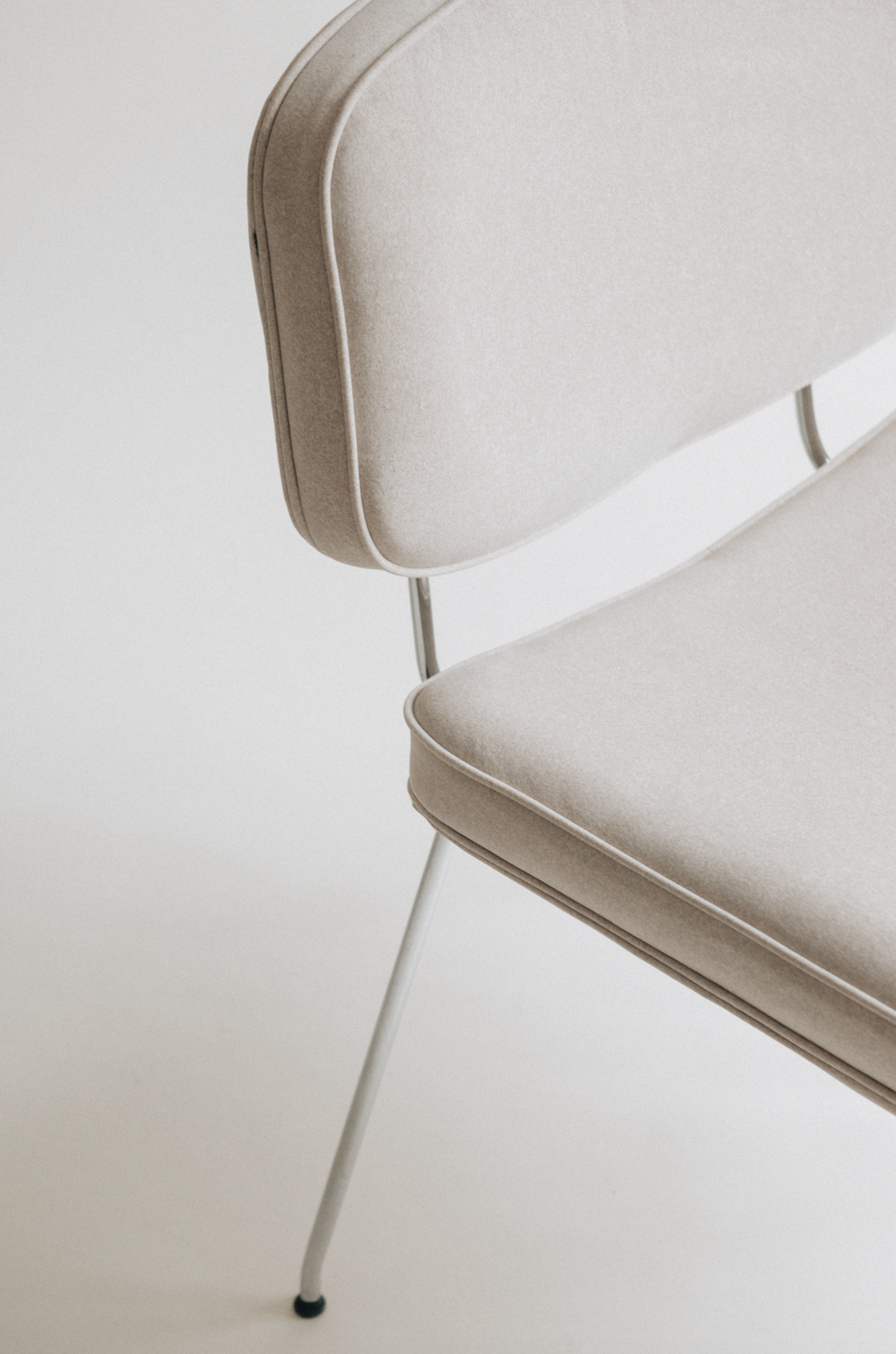 CENTURIA CHAIR