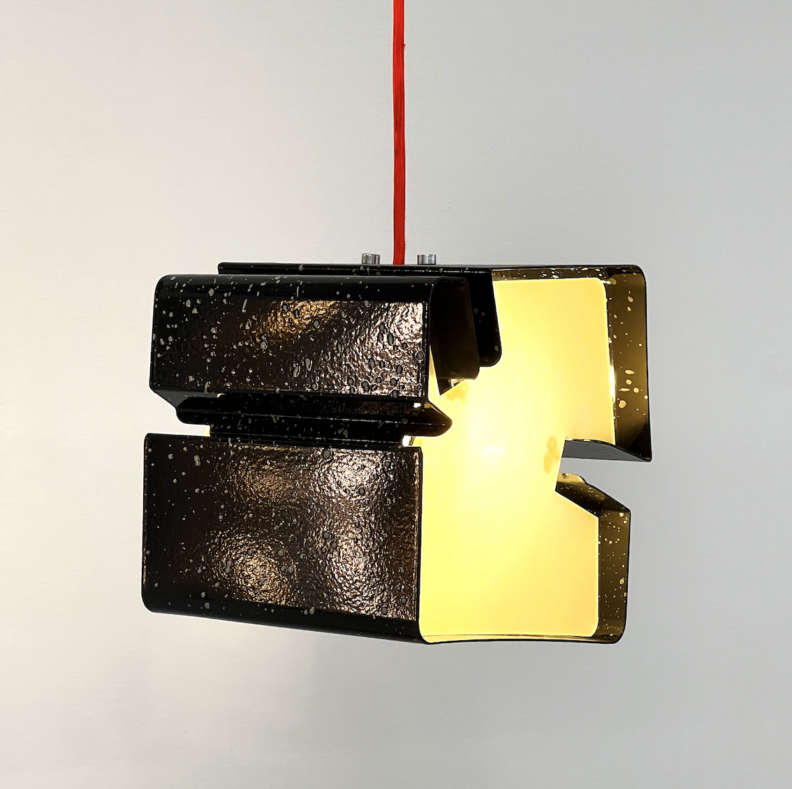 PELTRE LAMP