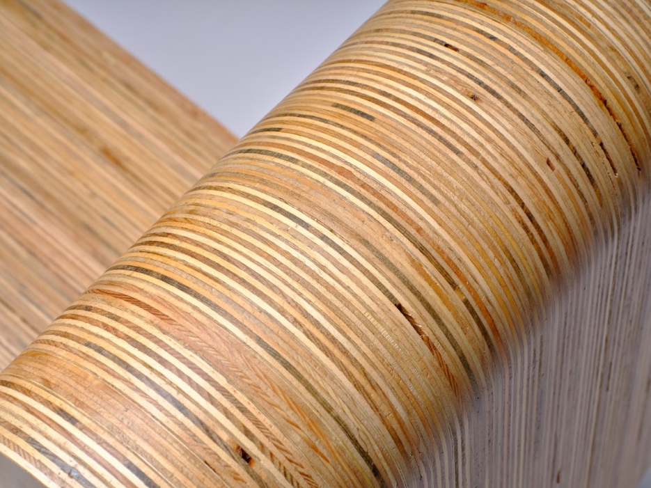 SIEMBRA LOUNGE CHAIR