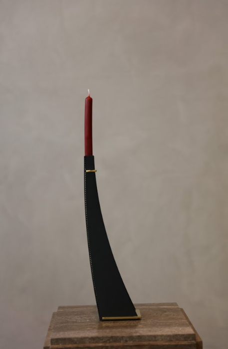 PARARAYOS CANDLE HOLDER