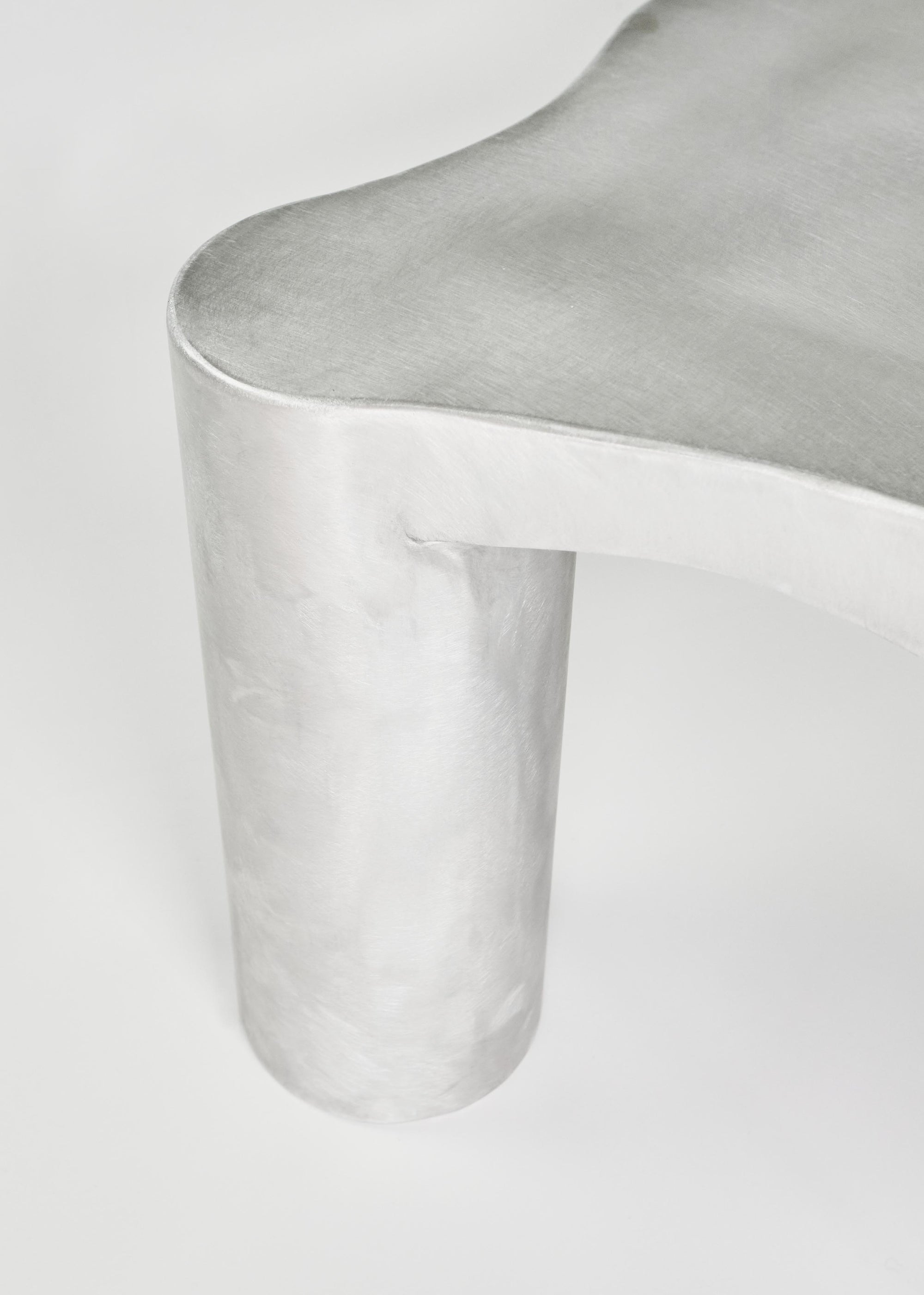 COFFE TABLE NOT IN SERVICE