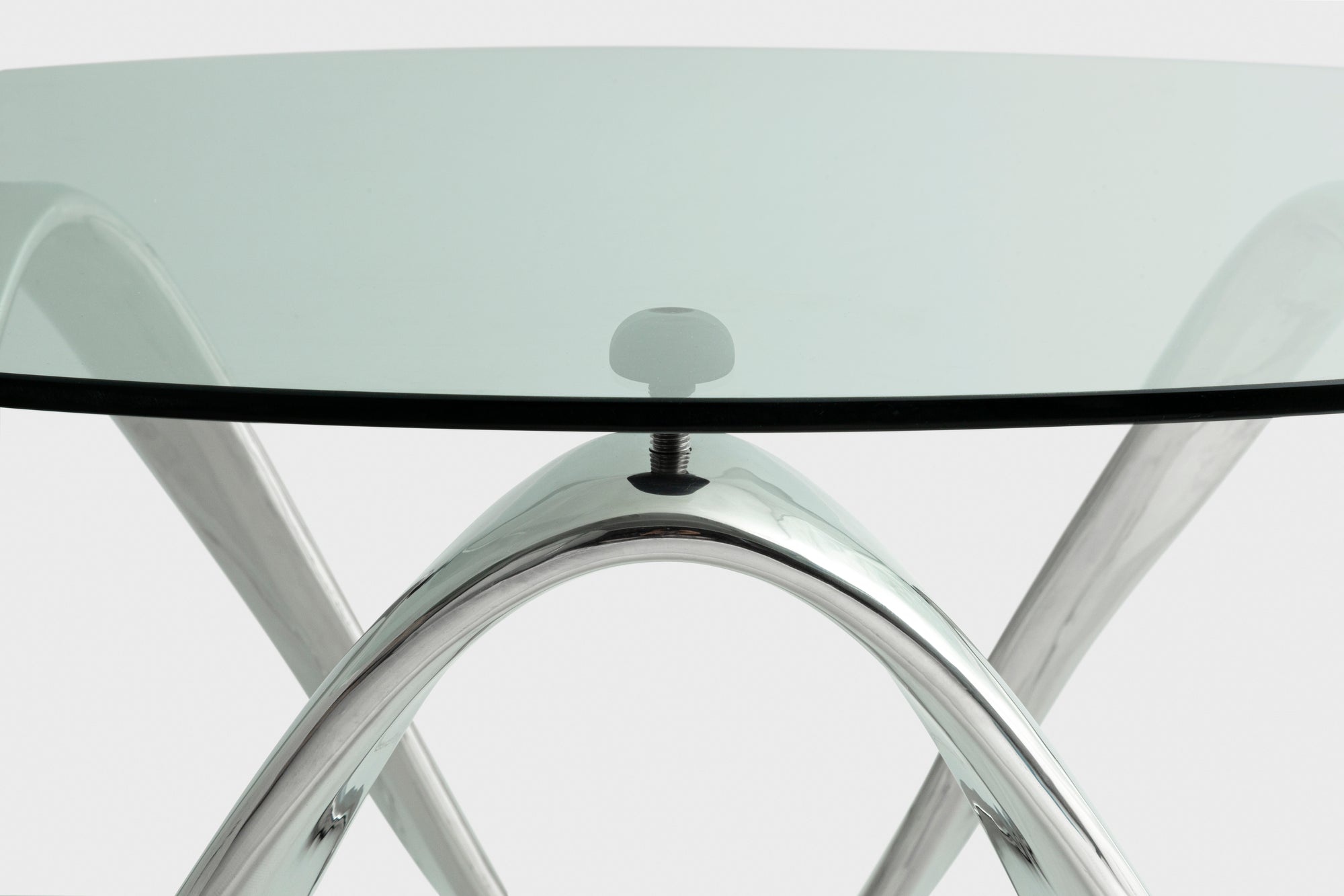 MOEBIUS TABLE