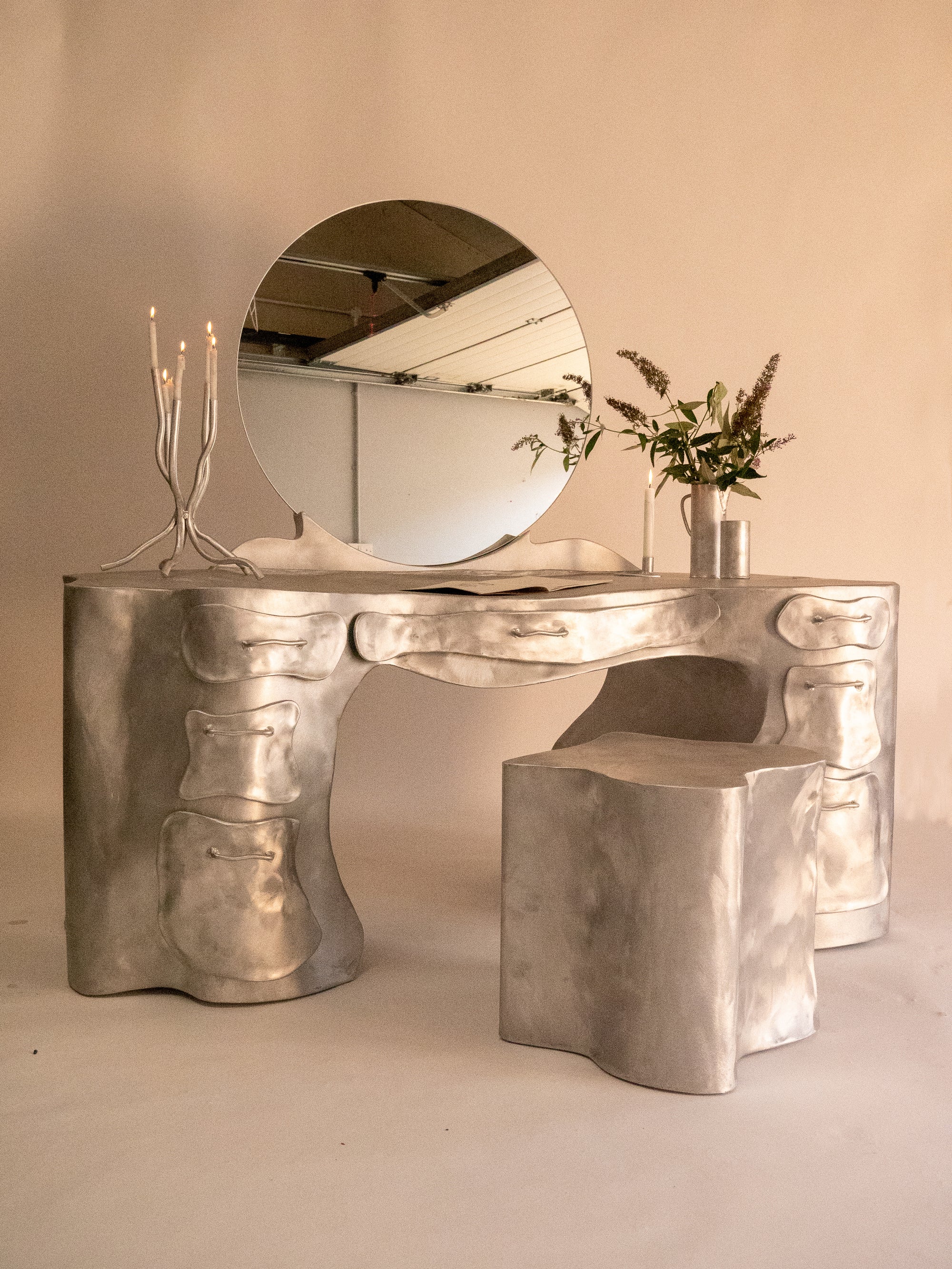 VANITY DESK