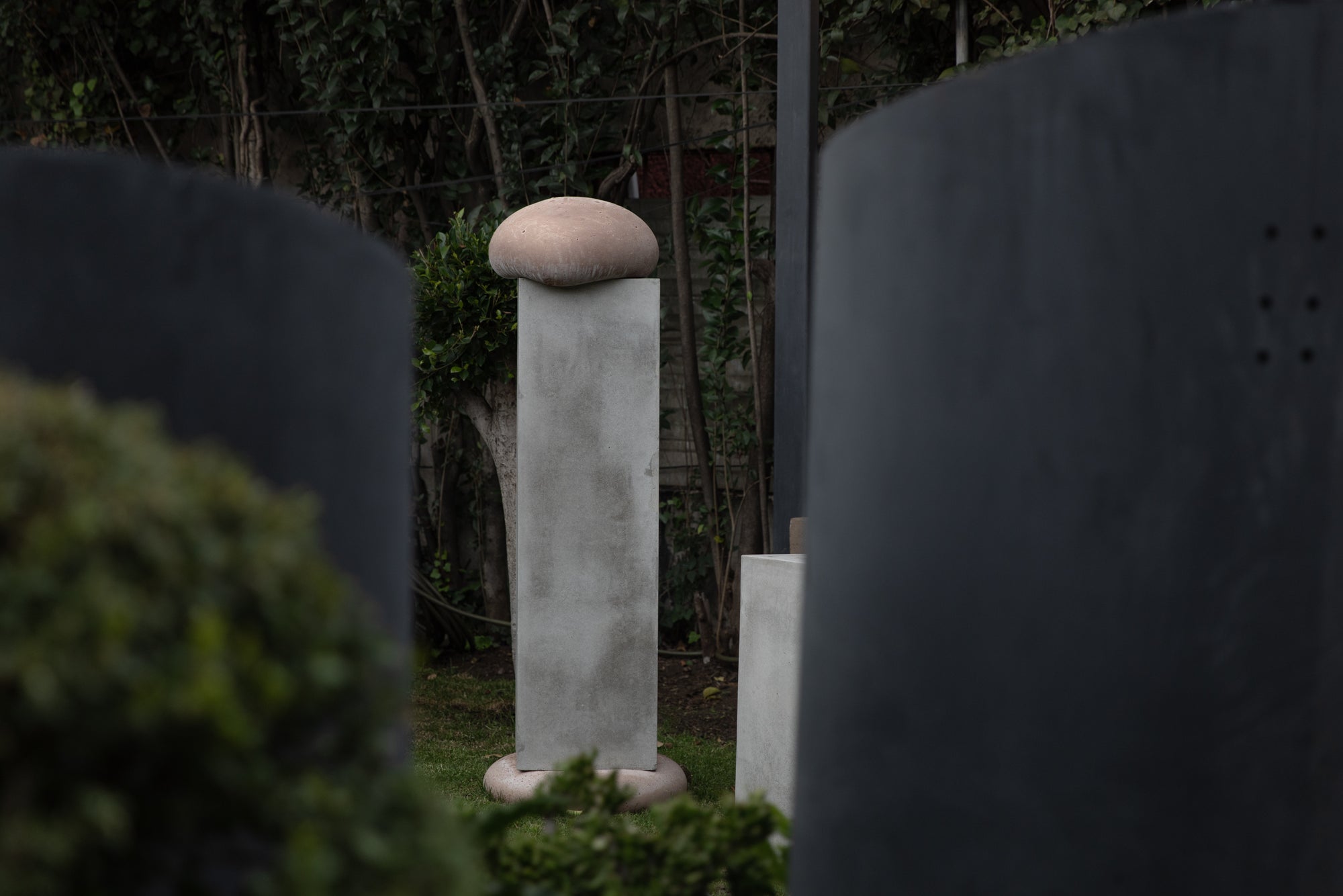 “SCULPTURE
EXERCISES OF DECONSTRUCTION OF THE HUMAN BODY”.