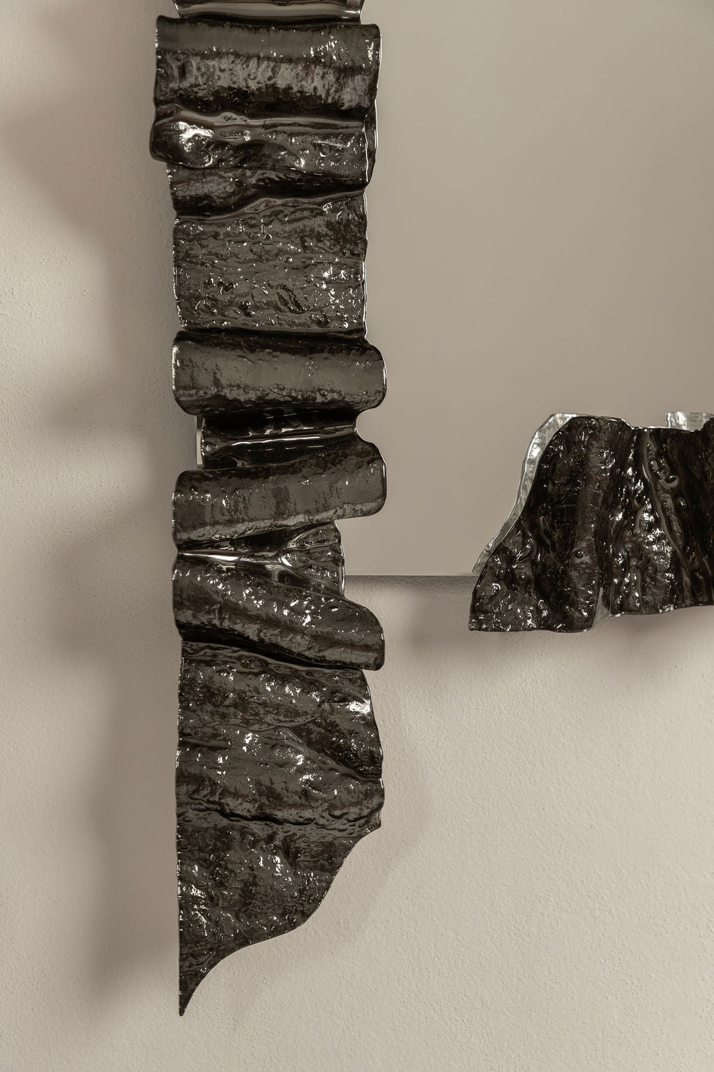 UNROLL WALL MIRROR