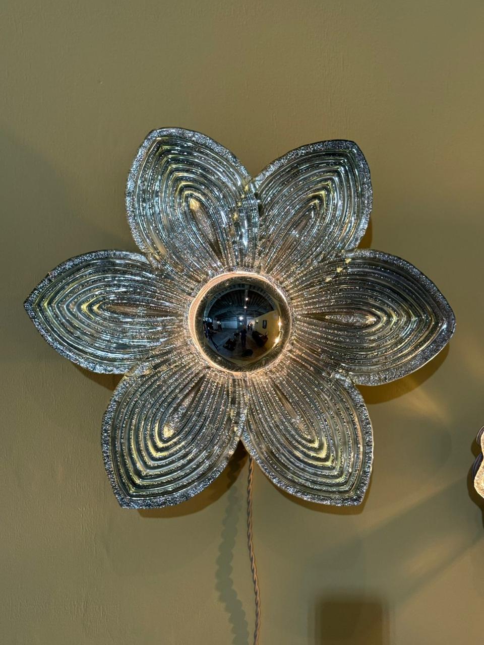 MAGNOLIA WALL LAMP