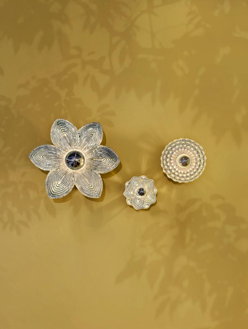 CACAO BLOSSOM WALL LAMP