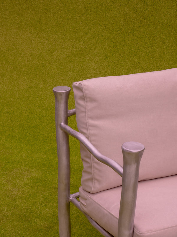 DREAM REALITY ARM CHAIR